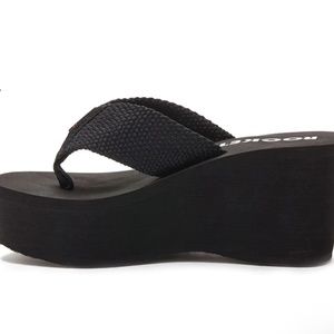 Rocket Dog Black Wedge Platform Flip Flops